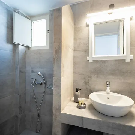 Apartament Vrachia & *