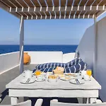 Vrachia & Appartement Oia