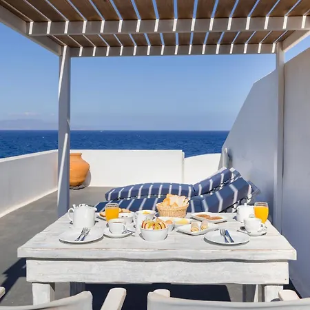 Vrachia & Apartment Oia (Santorini)