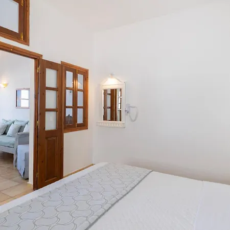 Vrachia Studios&apartments