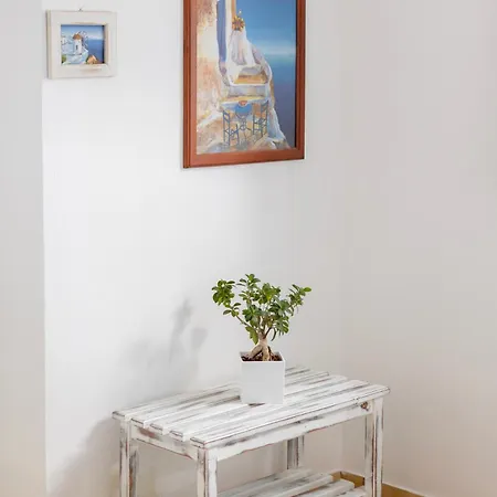Apartment Vrachia & *