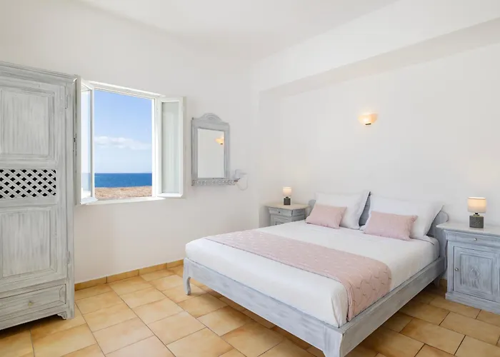 Vrachia & Lejlighed Oia