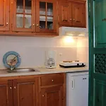 Vrachia Studios&apartments
