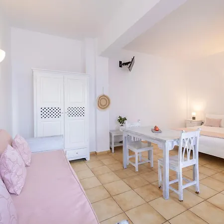 Vrachia & Apartment Oia (Santorini)